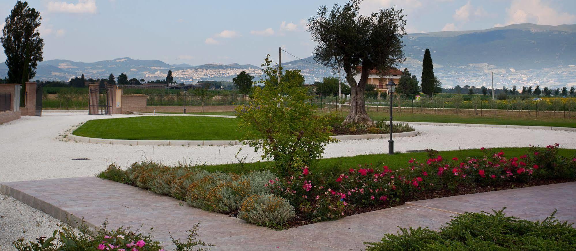 Agriturismo Le Rondini Di Francesco Di Assisi Cannara Exterior foto