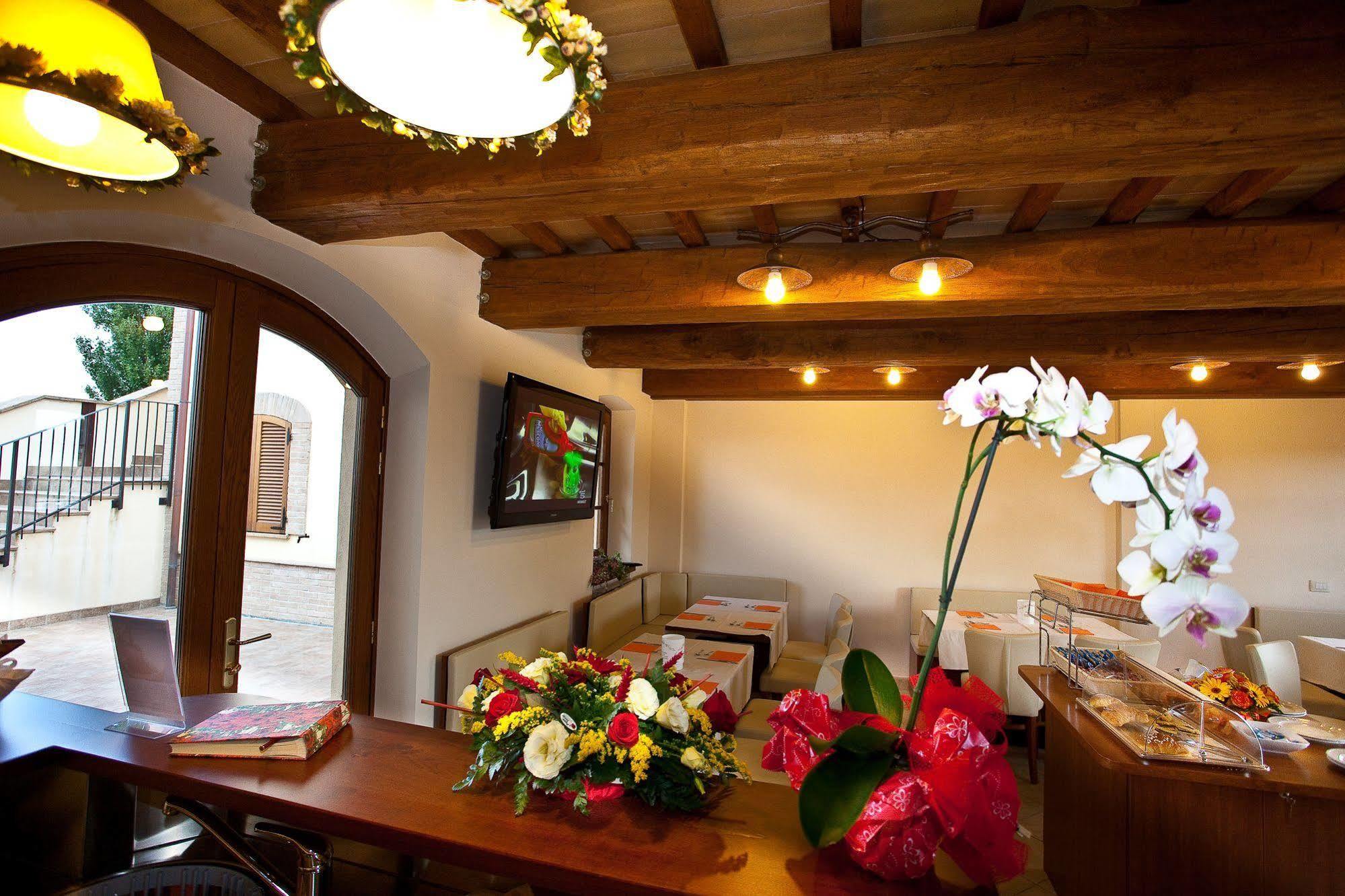 Agriturismo Le Rondini Di Francesco Di Assisi Cannara Exterior foto