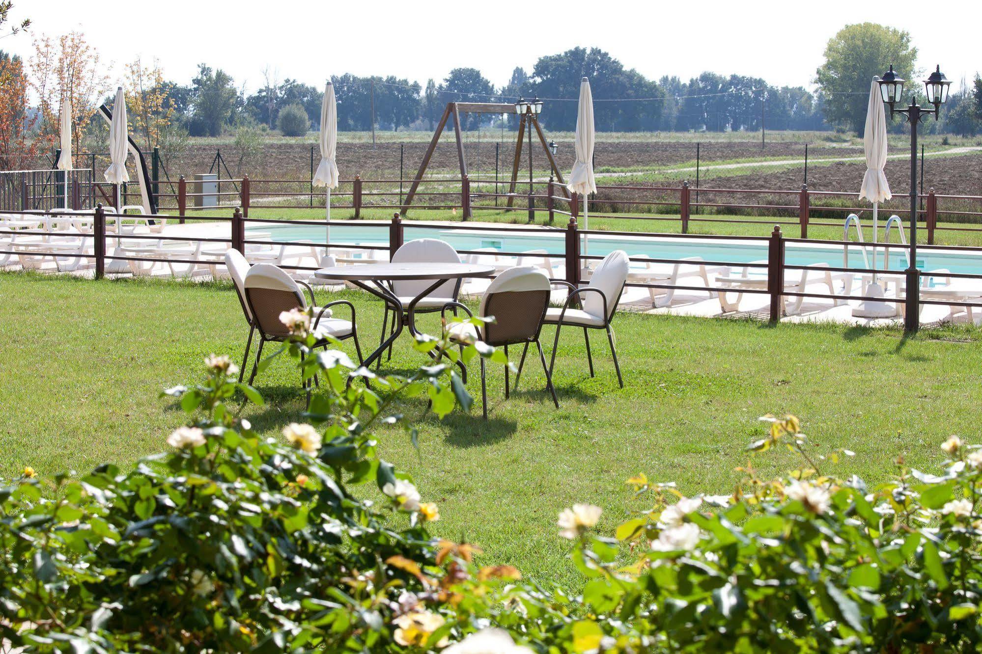 Agriturismo Le Rondini Di Francesco Di Assisi Cannara Exterior foto